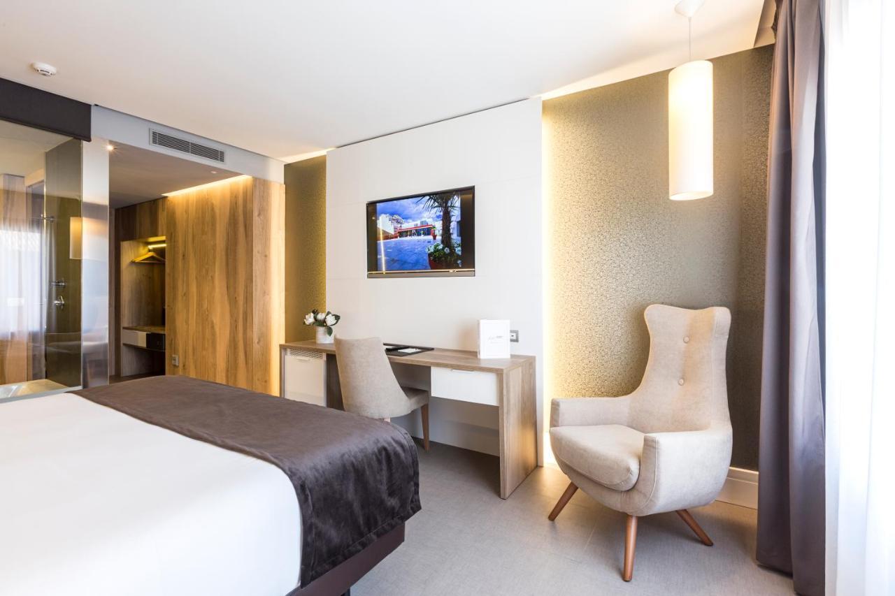 Hotel & Spa Ciudad De Бинефар Экстерьер фото