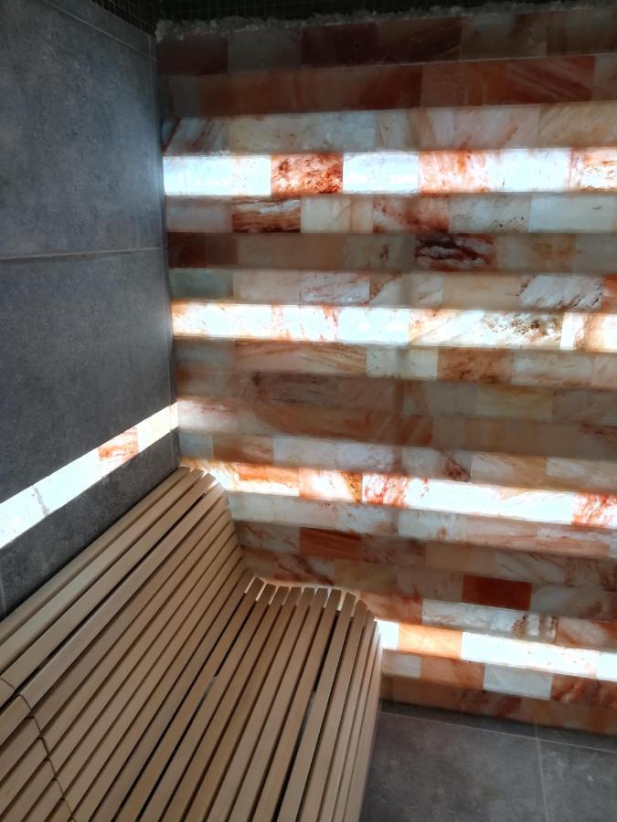 Hotel & Spa Ciudad De Бинефар Экстерьер фото