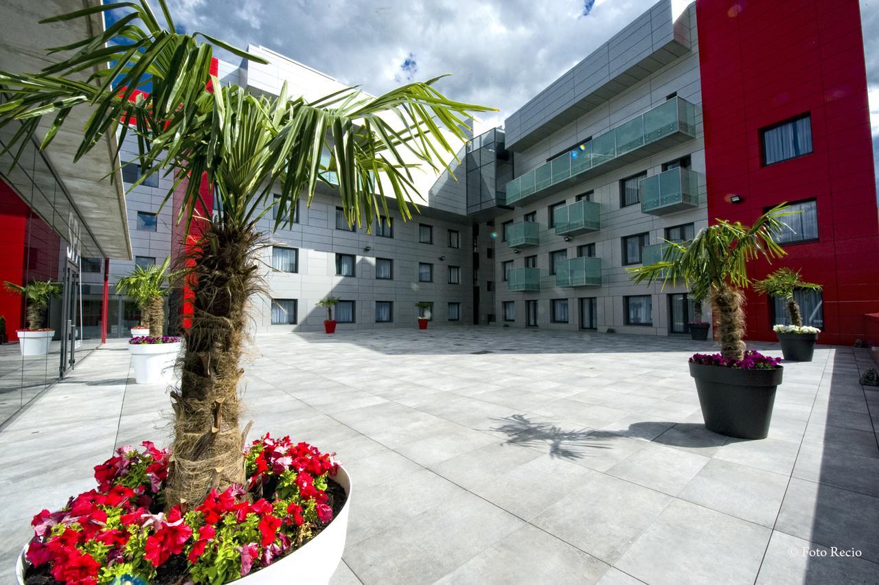 Hotel & Spa Ciudad De Бинефар Экстерьер фото