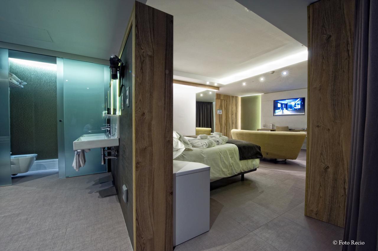 Hotel & Spa Ciudad De Бинефар Экстерьер фото